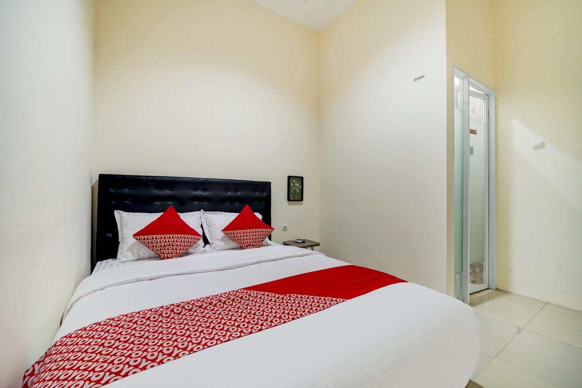 Super Oyo 90778 River Inn Malioboro Yogyakarta Eksteriør billede