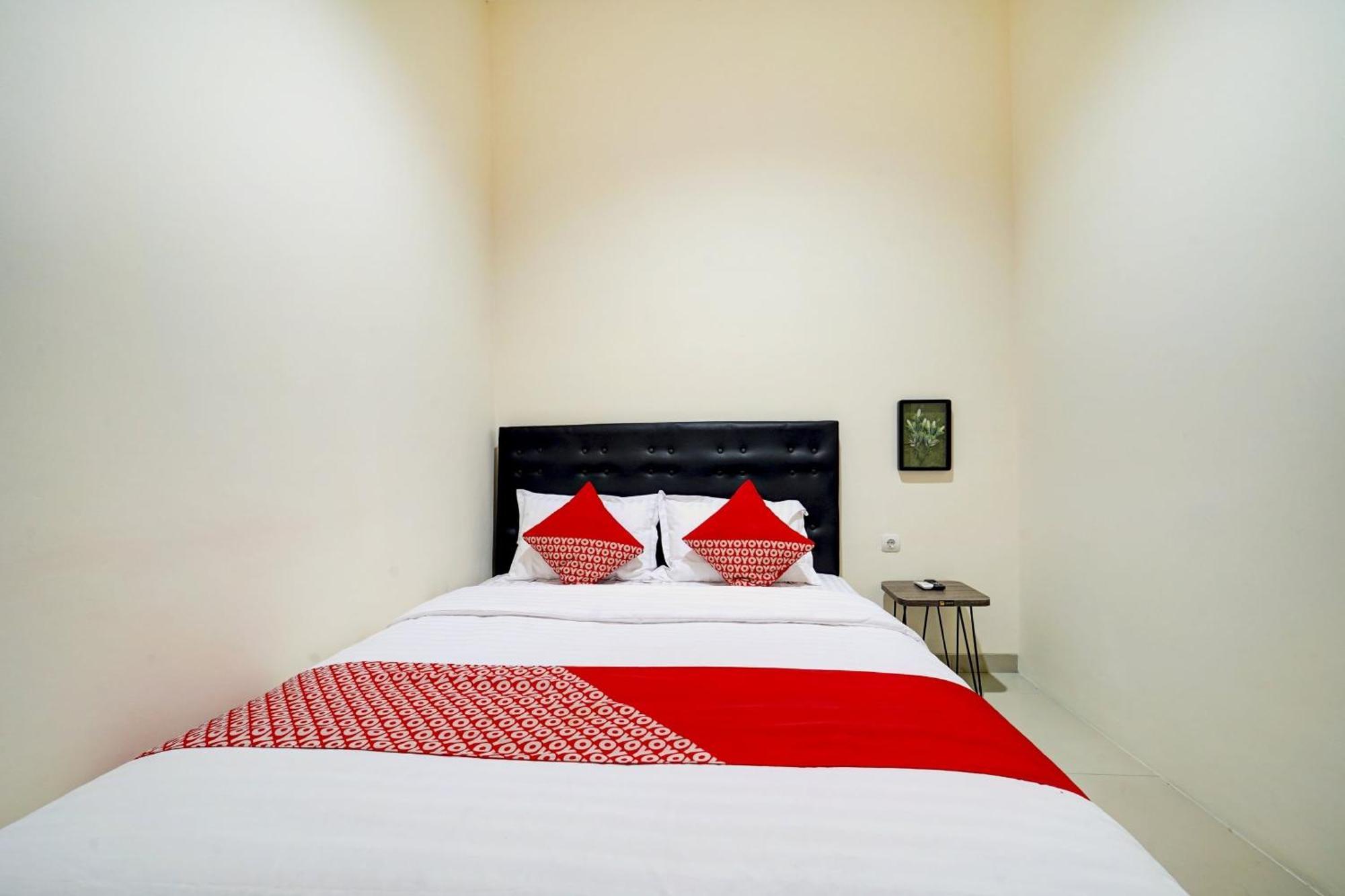 Super Oyo 90778 River Inn Malioboro Yogyakarta Eksteriør billede